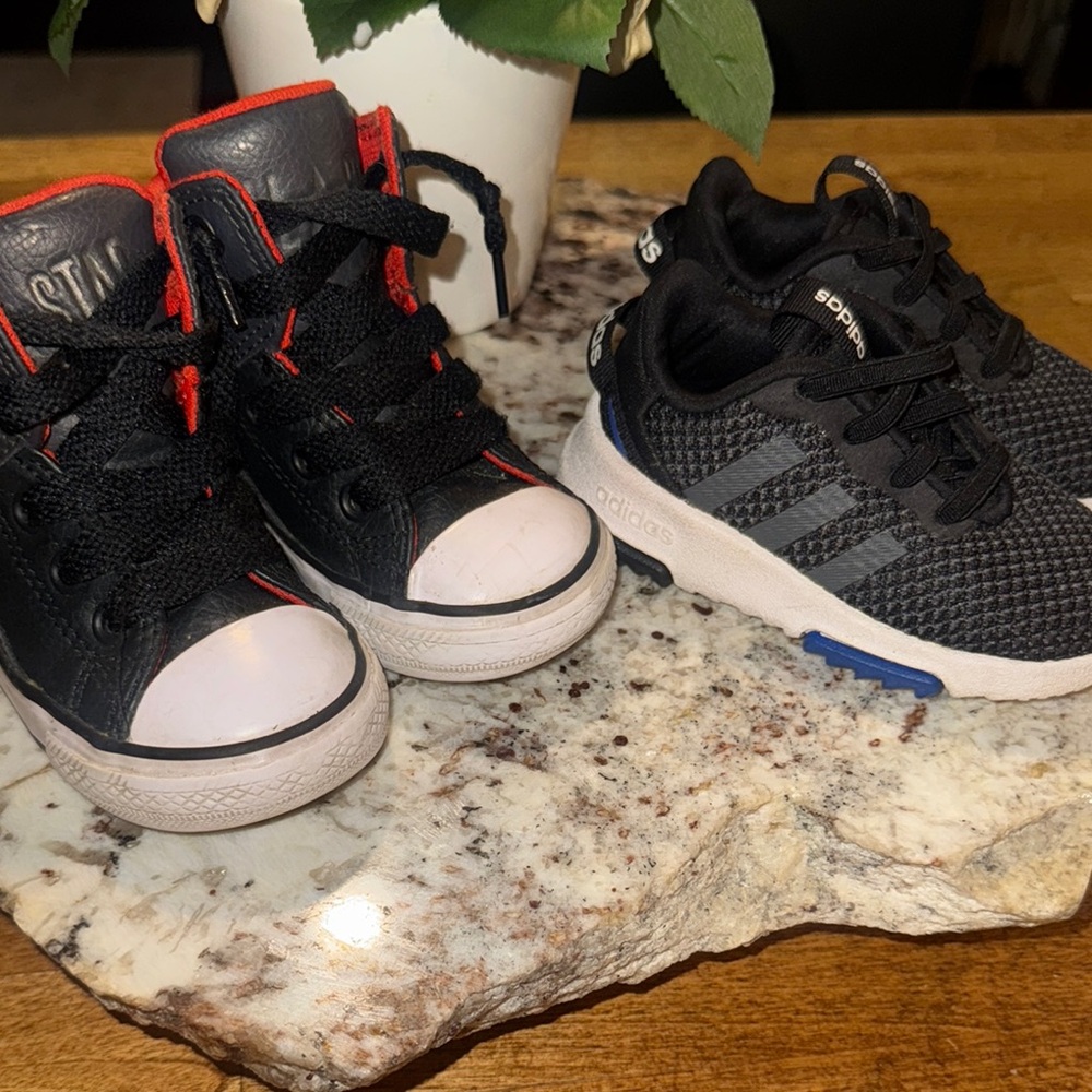 Adidas racer TR 2.0 and converse size 5K